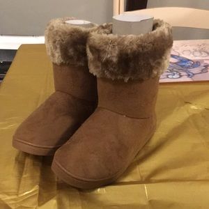 Slipper boots